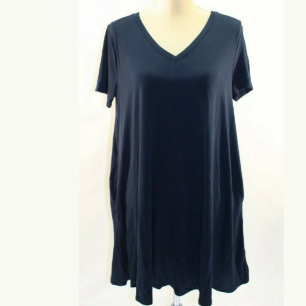 Zenana Premium Midnight Short-Sleeve V-Neck Tunic
